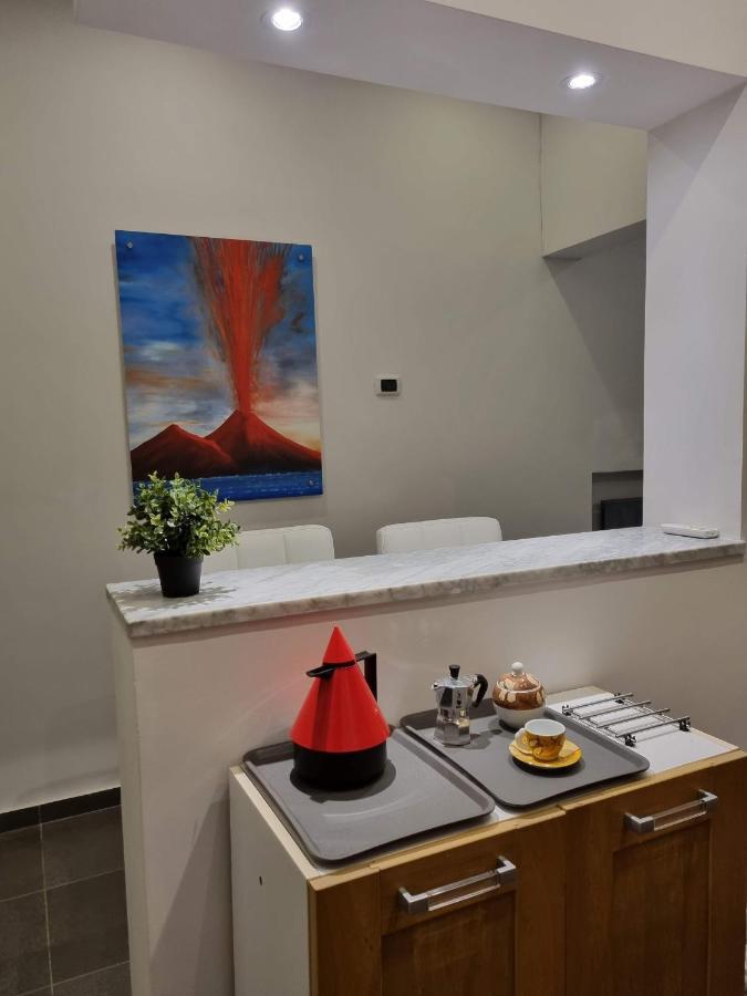 Napoli Sottosopra Chiaia Apartment Bagian luar foto