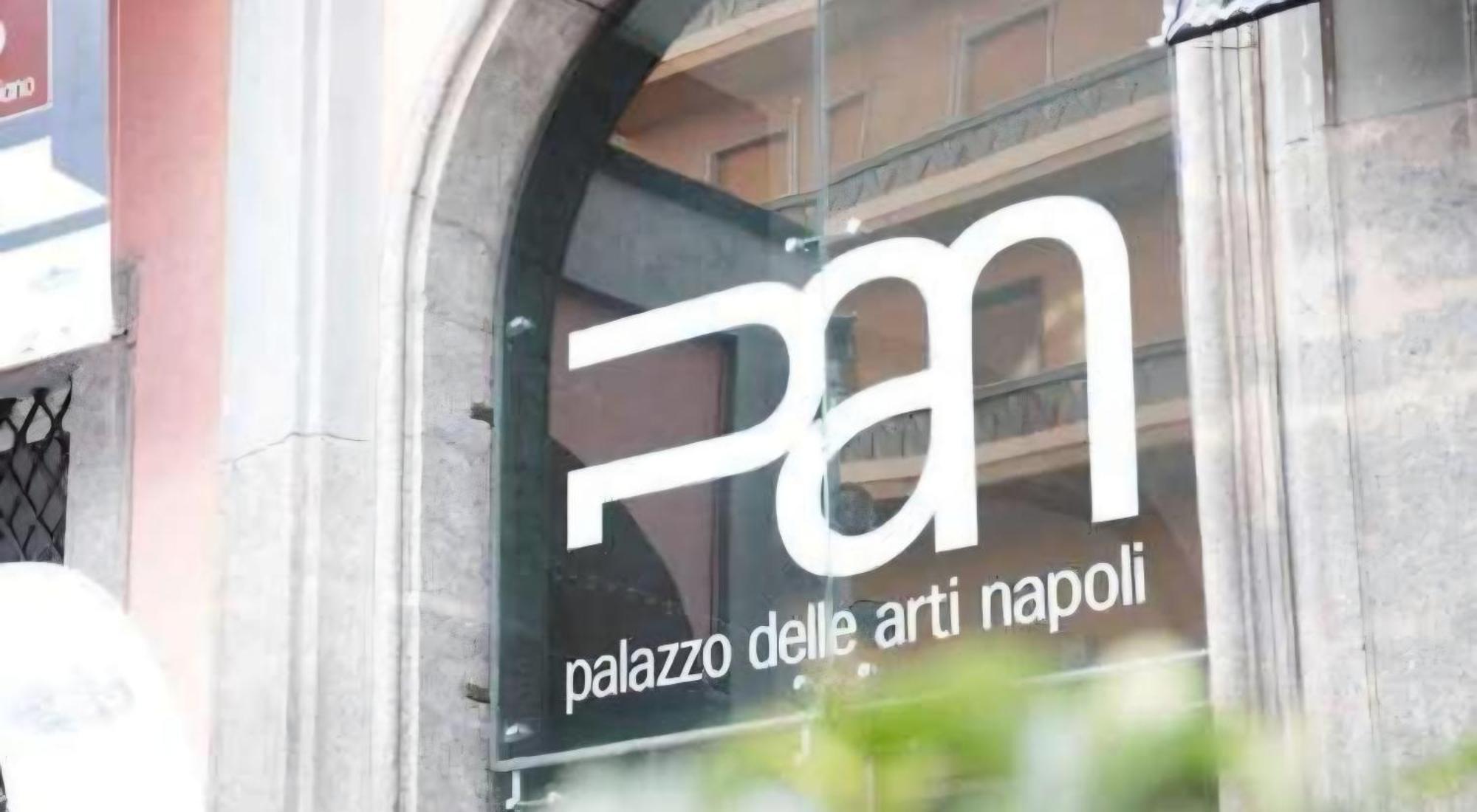 Napoli Sottosopra Chiaia Apartment Bagian luar foto